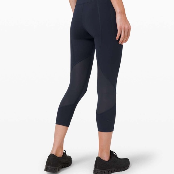 2 Pack Lululemon Pace Rival Crops - Picture 4 of 5